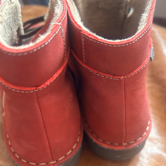 Onfoot Red Booties - Picture 6 of 10